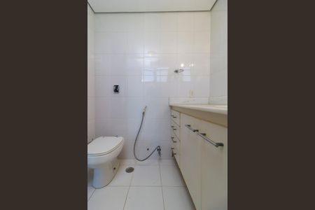 Apartamento à venda com 330m², 4 quartos e 3 vagasSuíte 3 - Banheiro