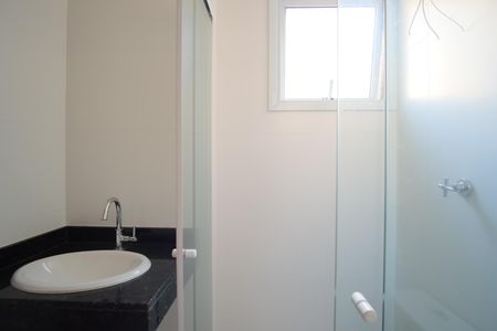 Casa de condomínio para alugar com 42m², 2 quartos e sem vagaBanheiro