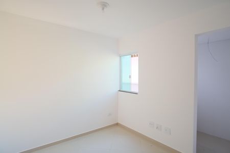 Casa de condomínio para alugar com 42m², 2 quartos e sem vagaSala