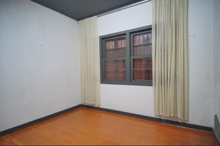 Casa à venda com 300m², 5 quartos e 2 vagasQuarto 4