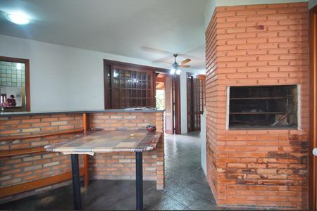 Casa à venda com 300m², 5 quartos e 2 vagasCozinha