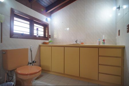 Casa à venda com 300m², 5 quartos e 2 vagasBanheiro da Suíte