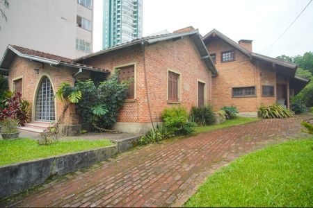 Casa à venda com 300m², 5 quartos e 2 vagasÁrea externa