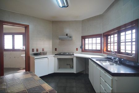 Casa à venda com 300m², 5 quartos e 2 vagasCozinha