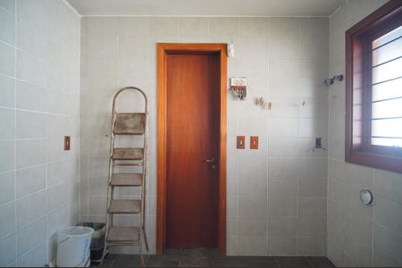 Casa à venda com 300m², 5 quartos e 2 vagasÁrea de Serviço