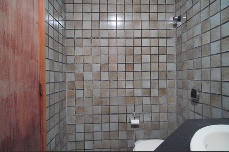 Casa à venda com 300m², 5 quartos e 2 vagasBanheiro