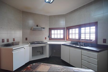 Casa à venda com 300m², 5 quartos e 2 vagasCozinha