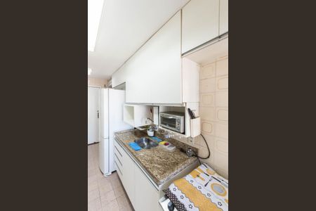 Apartamento à venda com 80m², 2 quartos e 1 vagaCozinha e Área de Serviço
