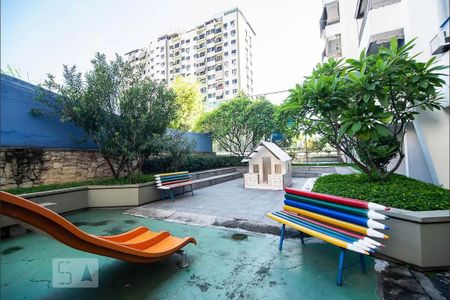 Apartamento à venda com 80m², 2 quartos e 1 vagaÁrea comum