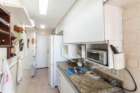 Apartamento à venda com 80m², 2 quartos e 1 vagaCozinha e Área de Serviço