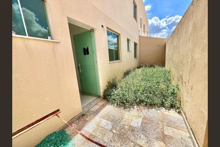 Apartamento à venda com 82m², 3 quartos e 1 vagaÁrea de Serviço