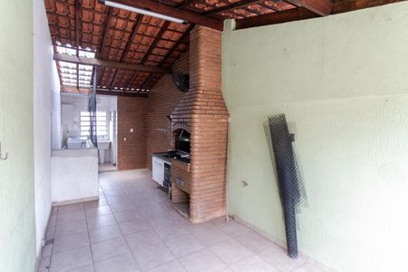 Casa à venda com 100m², 2 quartos e 1 vagaÁrea de Serviço