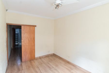 Casa à venda com 100m², 2 quartos e 1 vagaQuarto