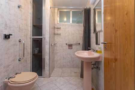 Apartamento à venda com 116m², 3 quartos e 1 vaga Apartamento à venda com 116m², 3 quartos e 1 vagaBanheiro Social