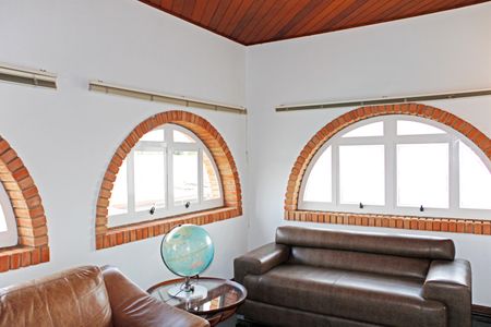 Casa de condomínio para alugar com 630m², 3 quartos e 3 vagasEscritório 2