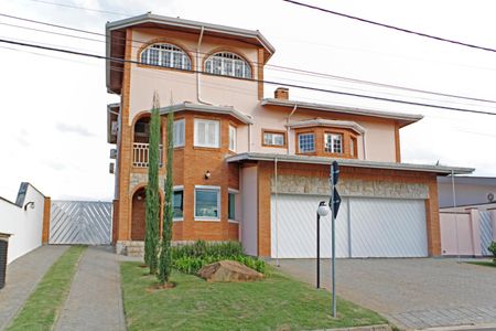Casa de condomínio para alugar com 630m², 3 quartos e 3 vagasFachada