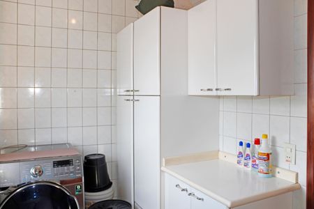 Casa de condomínio para alugar com 630m², 3 quartos e 3 vagasÁrea de Serviço