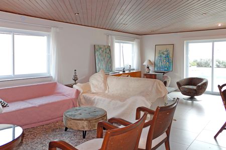 Casa de condomínio para alugar com 630m², 3 quartos e 3 vagasedícula