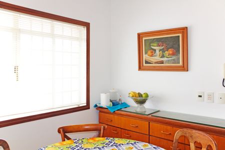 Casa de condomínio para alugar com 630m², 3 quartos e 3 vagasCopa