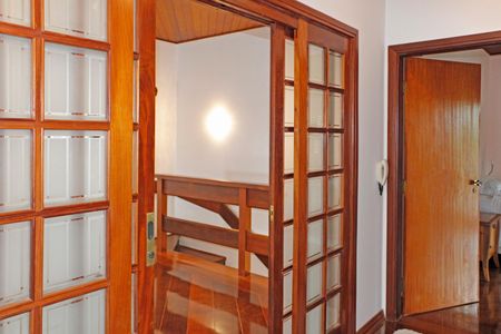 Casa de condomínio para alugar com 630m², 3 quartos e 3 vagasCorredor