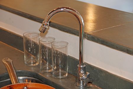 Casa de condomínio para alugar com 630m², 3 quartos e 3 vagasedícula