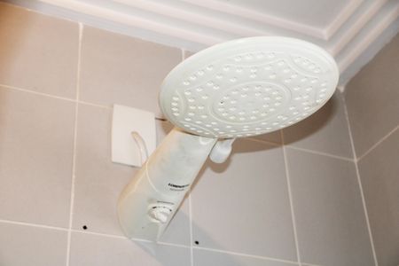 Casa de condomínio para alugar com 630m², 3 quartos e 3 vagasedícula