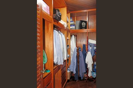 Casa de condomínio para alugar com 630m², 3 quartos e 3 vagasQuarto 2