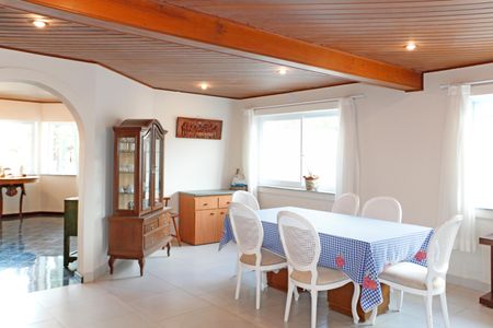 Casa de condomínio para alugar com 630m², 3 quartos e 3 vagasedícula