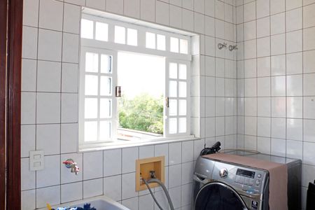 Casa de condomínio para alugar com 630m², 3 quartos e 3 vagasÁrea de Serviço