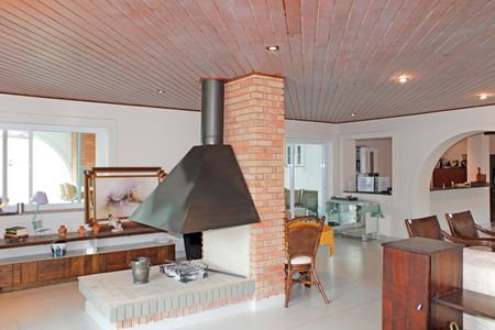 Casa de condomínio para alugar com 630m², 3 quartos e 3 vagasedícula