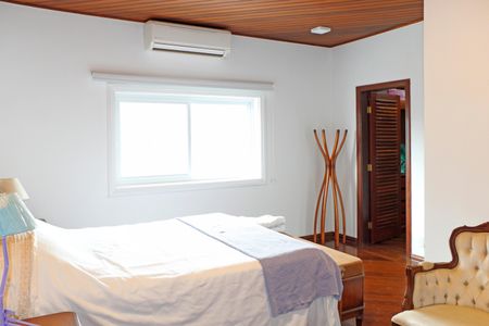 Casa de condomínio para alugar com 630m², 3 quartos e 3 vagasQuarto 2