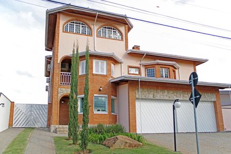 Casa de condomínio para alugar com 630m², 3 quartos e 3 vagasFachada