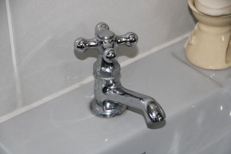 Casa de condomínio para alugar com 630m², 3 quartos e 3 vagasedícula