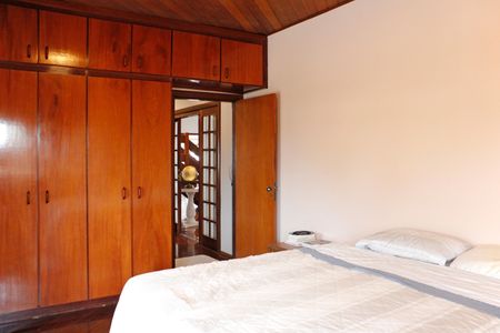 Casa de condomínio para alugar com 630m², 3 quartos e 3 vagasQuarto 3