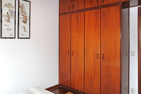 Casa de condomínio para alugar com 630m², 3 quartos e 3 vagasQuarto 1