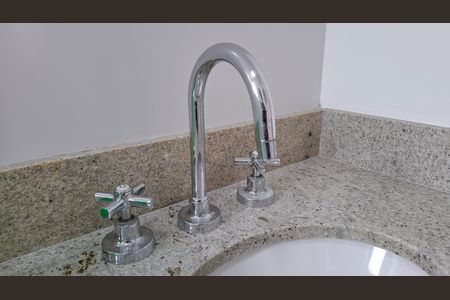 Apartamento para alugar com 58m², 2 quartos e 2 vagas Apartamento para alugar com 58m², 2 quartos e 2 vagasBanheiro 2