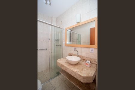 Apartamento à venda com 83m², 2 quartos e sem vagaBanheiro