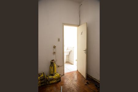 Casa à venda com 305m², 3 quartos e 4 vagas Casa à venda com 305m², 3 quartos e 4 vagasQuarto de Serviço