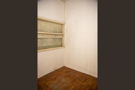 Casa à venda com 305m², 3 quartos e 4 vagas Casa à venda com 305m², 3 quartos e 4 vagasQuarto de Serviço