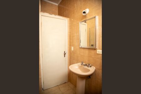 Casa à venda com 305m², 3 quartos e 4 vagas Casa à venda com 305m², 3 quartos e 4 vagasBanheiro 3