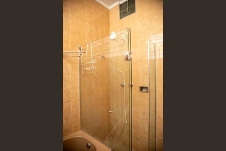 Casa à venda com 305m², 3 quartos e 4 vagas Casa à venda com 305m², 3 quartos e 4 vagasBanheiro 3