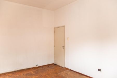 Casa à venda com 305m², 3 quartos e 4 vagas Casa à venda com 305m², 3 quartos e 4 vagasQuarto 3