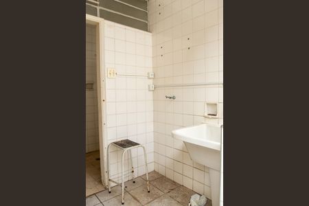 Casa à venda com 305m², 3 quartos e 4 vagas Casa à venda com 305m², 3 quartos e 4 vagasÁrea de Serviço