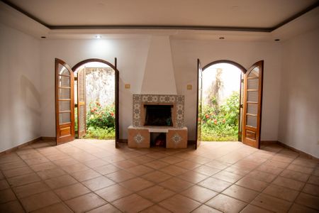 Casa à venda com 305m², 3 quartos e 4 vagas Casa à venda com 305m², 3 quartos e 4 vagasSala