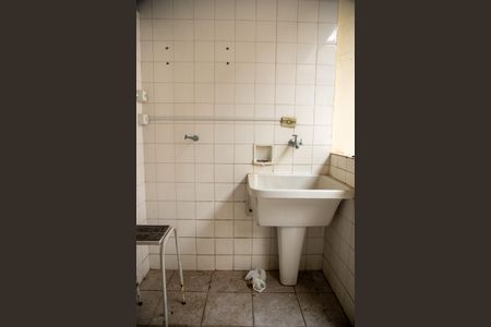 Casa à venda com 305m², 3 quartos e 4 vagas Casa à venda com 305m², 3 quartos e 4 vagasÁrea de Serviço