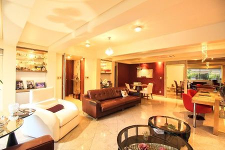 Apartamento à venda com 214m², 4 quartos e 2 vagasSala 