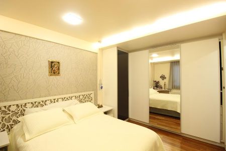 Apartamento à venda com 214m², 4 quartos e 2 vagasSuíte