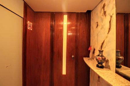 Apartamento à venda com 214m², 4 quartos e 2 vagasHall