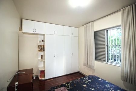 Apartamento à venda com 214m², 4 quartos e 2 vagasQuarto 2