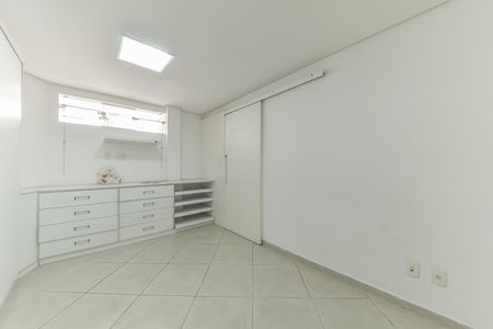Casa para alugar com 140m², 3 quartos e 2 vagas Casa para alugar com 140m², 3 quartos e 2 vagasSuíte